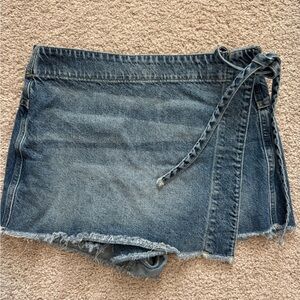 We The Free Emmy Denim Skort in Light Blue Wash